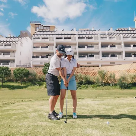 Ona Valle Golf & מלון דירות 4*