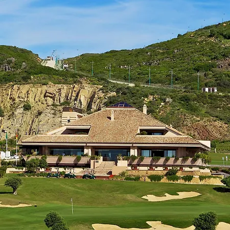Ona Valle Golf & אסטפונה