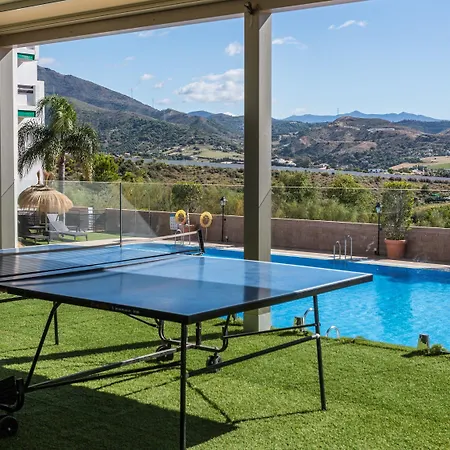 Ona Valle Golf & מלון דירות אסטפונה