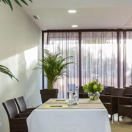 Ona Valle Golf & מלון דירות