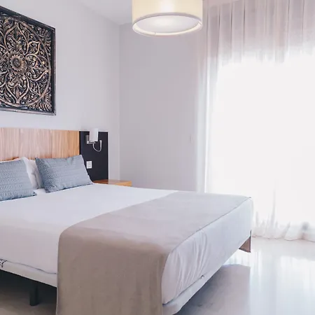 Ona Valle Golf & מלון דירות 4*